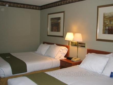 Khách sạn Holiday Inn Express & Suites Colby