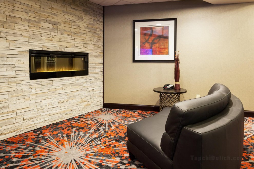 Khách sạn Holiday Inn Express & Suites Rapid City