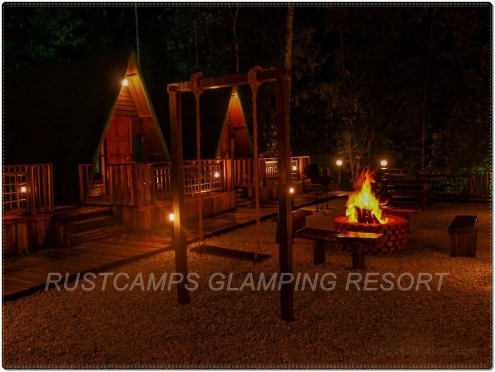 Rustcamps Resort