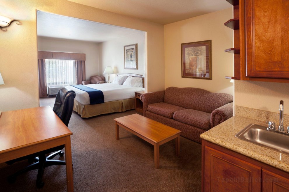 Khách sạn Holiday Inn Express & Suites Mission-McAllen Area