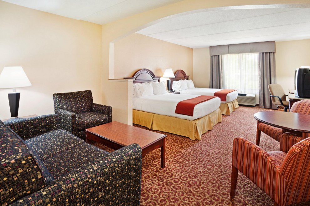 Khách sạn Holiday Inn Express And Suites Kings Mountain