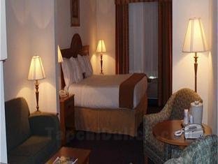 Khách sạn Holiday Inn Express & Suites Bonita Springs