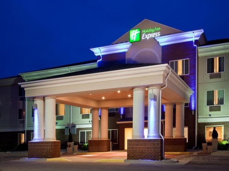 Khách sạn Holiday Inn Express & Suites Vermillion