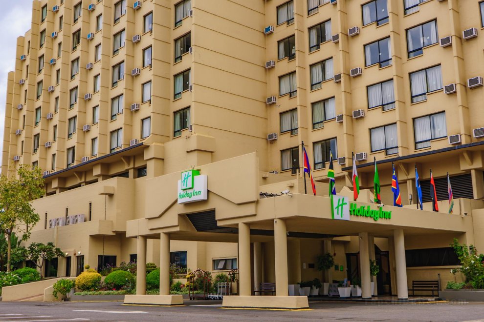 Khách sạn Holiday Inn Harare