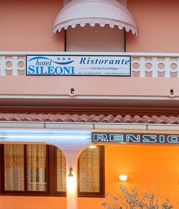 Khách sạn Sileoni