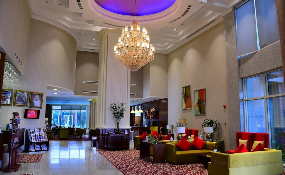 Khách sạn Ramada & Suites Al Qassim