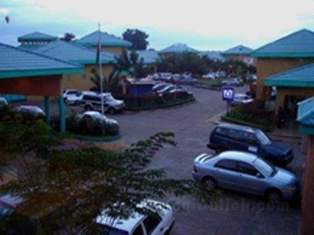 Khách sạn Crossroads Lilongwe