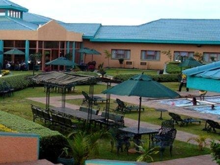 Khách sạn Crossroads Lilongwe