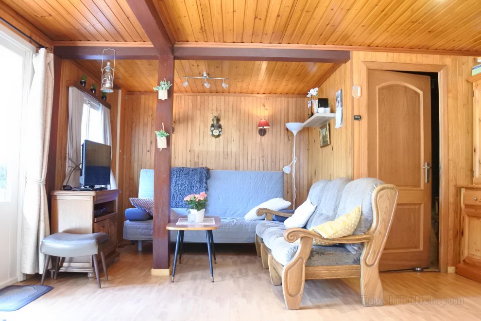 The holiday chalet getaway in a Private Estate, pets allowed