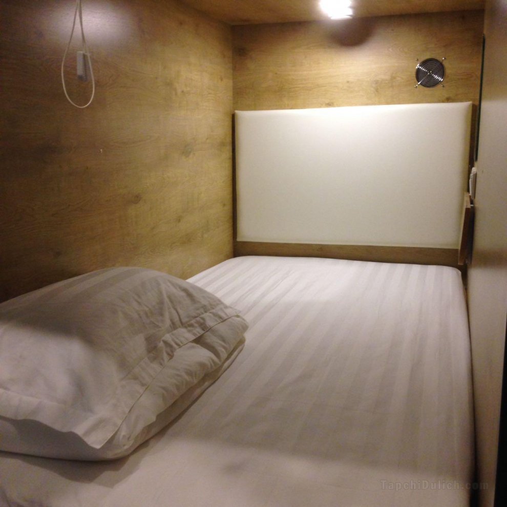 Cube Bed Station Hostel