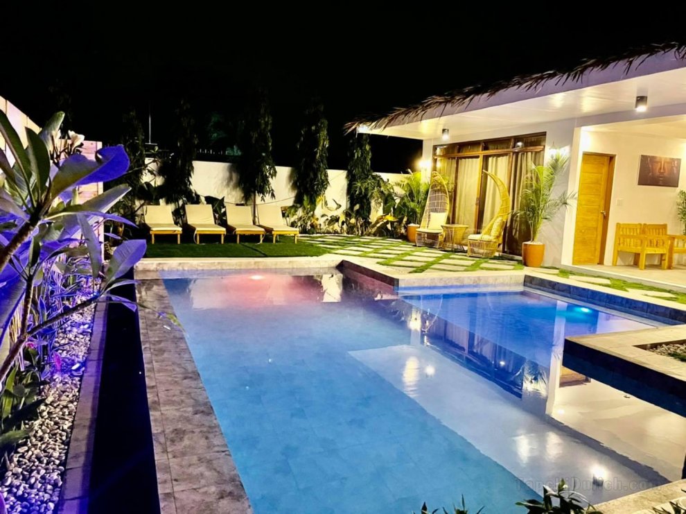 Reca Resort 2 Infinity Bali Villa with Pool