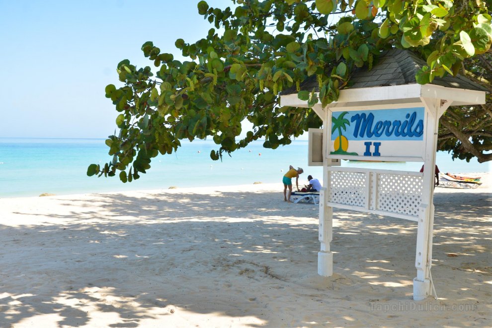 Merrils Beach Resort II
