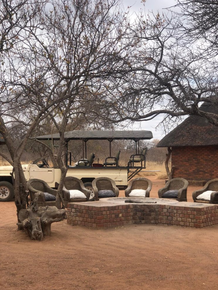 Simba Safaris Private Game Lodge