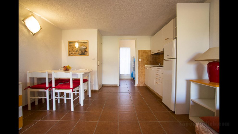 Studio apartment on the sea for couples or families