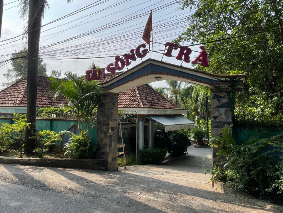 Khách sạn Song Tra