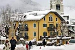 Khách sạn Ambra Cortina Luxury&Fashion