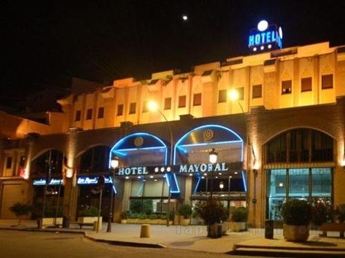 Khách sạn Zentral Mayoral