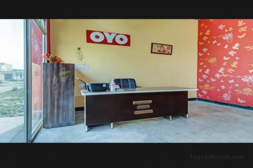 Khách sạn OYO 84421 Hometown