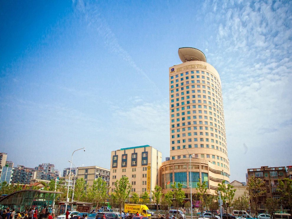 Khách sạn Wuhan Premier Mayflowers