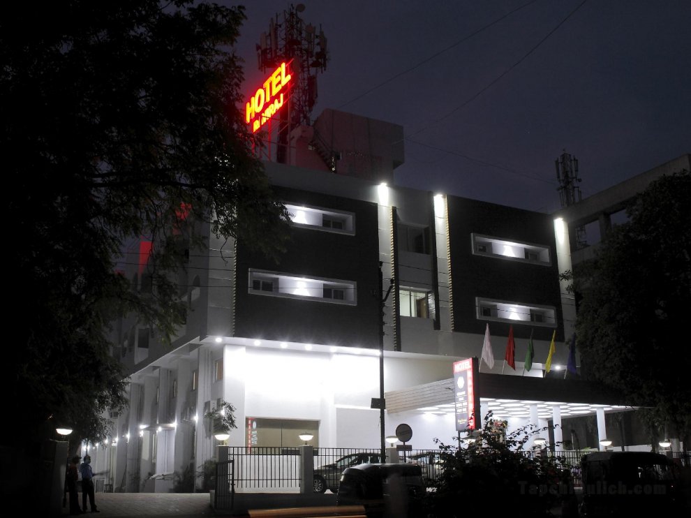 Khách sạn Raviraj