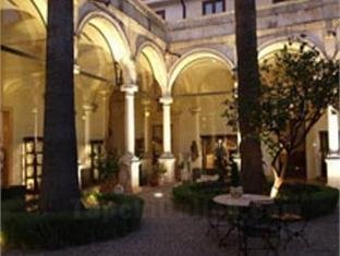 Khách sạn San Domenico Palace, Taormina, A Four Seasons