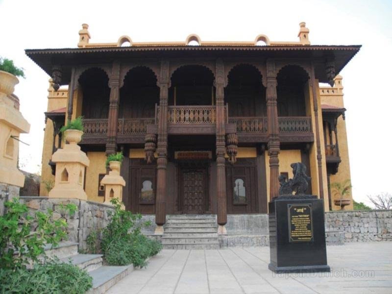 Khách sạn Fort JadhavGADH - A GADH Heritage