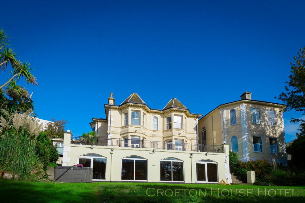 Khách sạn Crofton House