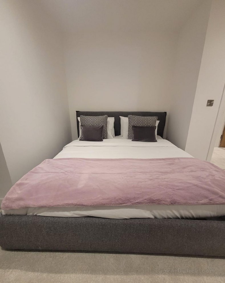 Luxury 1 Bed Apartment In The Heart Of Rochester