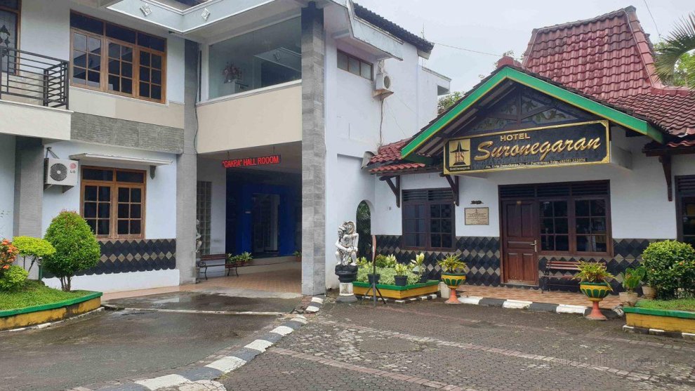 Khách sạn Suronegaran Purworejo RedPartner