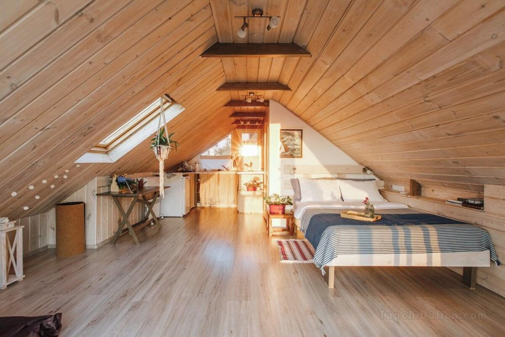 Attic in the Mountains with Sea view