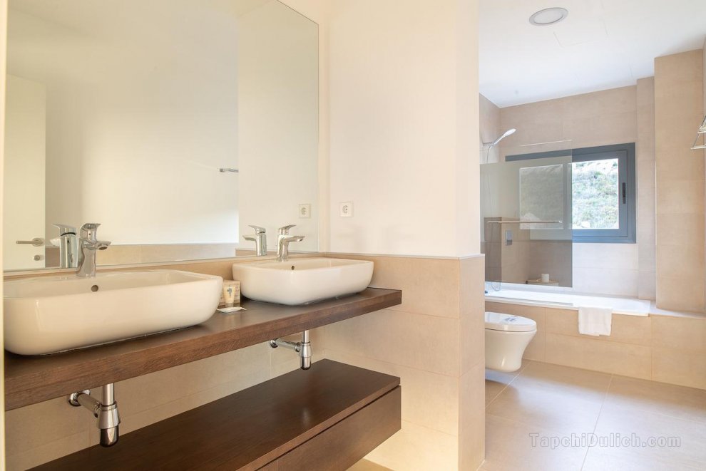 220平方米5臥室別墅 (蓬塔楚勒拉) - 有3間私人浴室