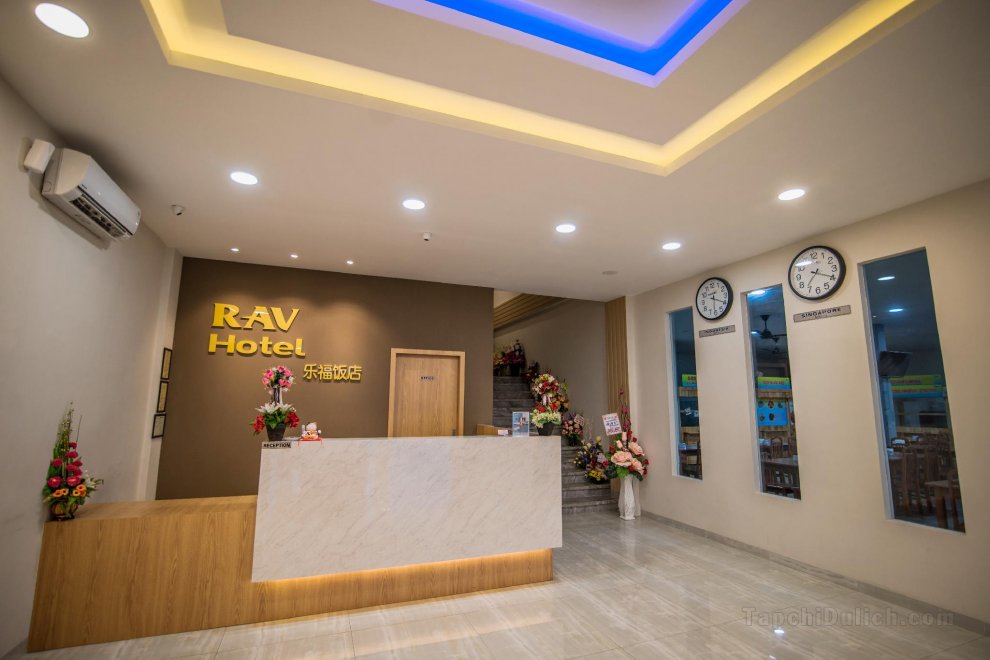 Khách sạn RAV
