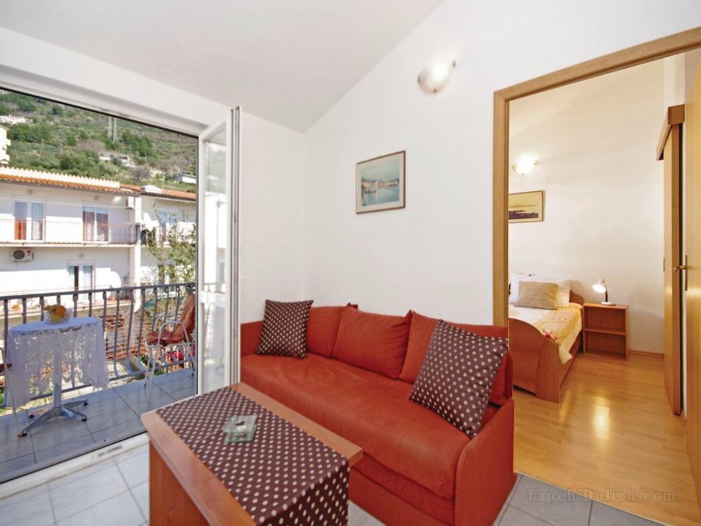 Comfortable Apartment in Makarska near to beach