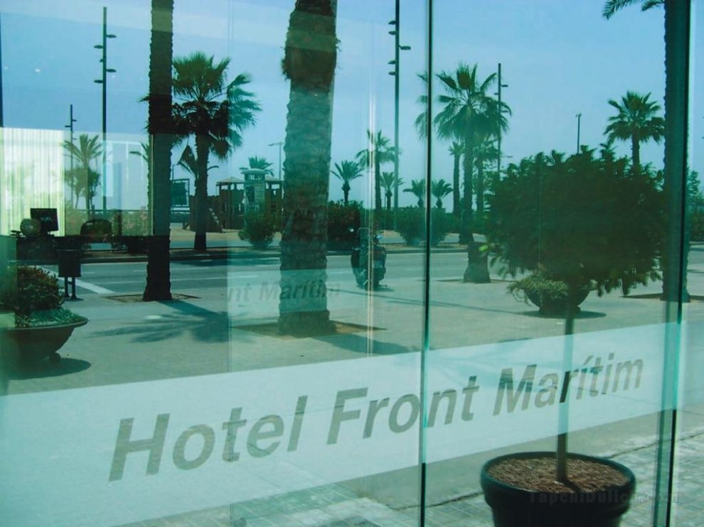 Hotel Front Maritim