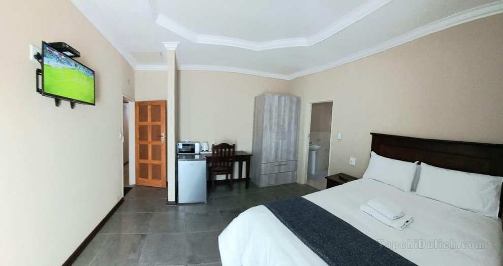 Best Accommodation near Pholoso Netcare Hospital