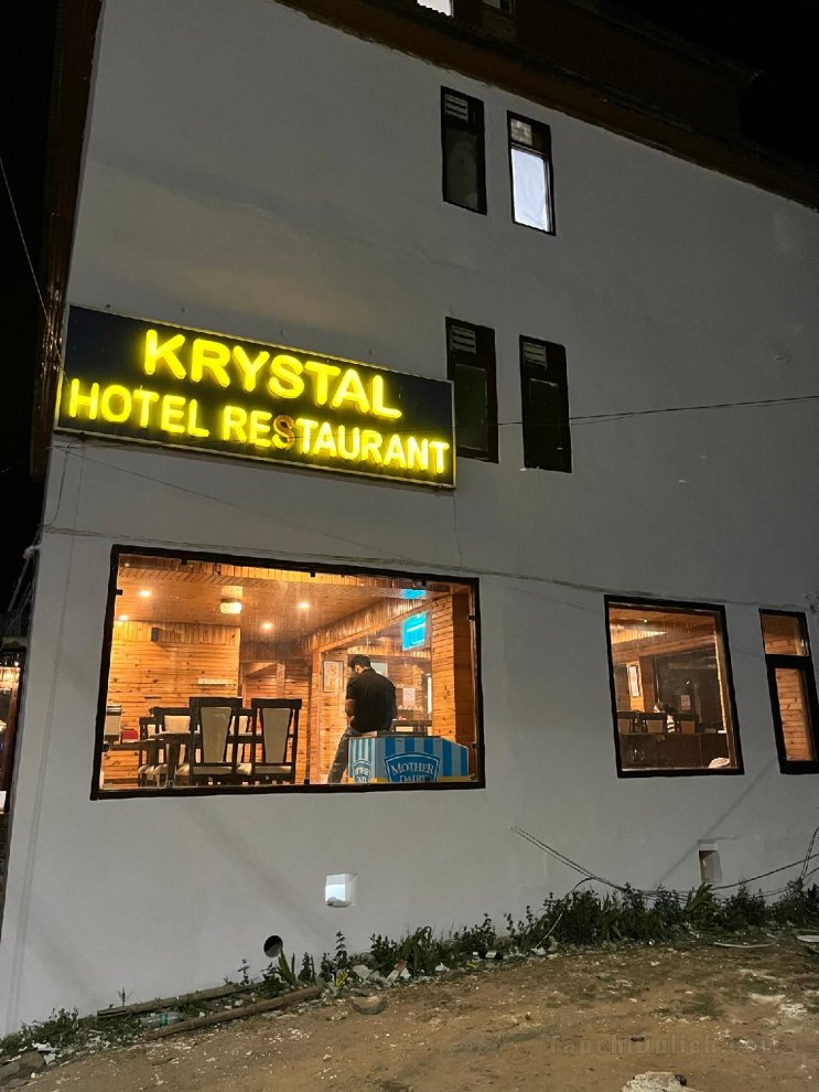 Khách sạn Krystal & Restaurant