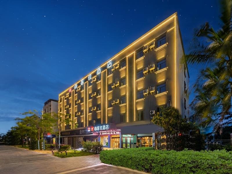 Khách sạn Thank Hainan Dongfang Wanda Plaza