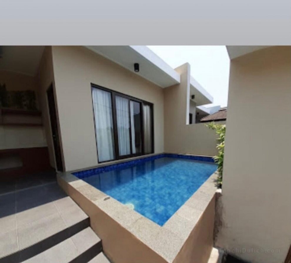 Villa ubud anyer pandawa with private pool