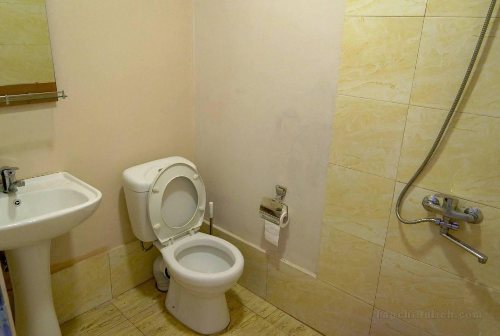 120平方米4臥室獨立屋 (庫塔伊西) - 有3間私人浴室