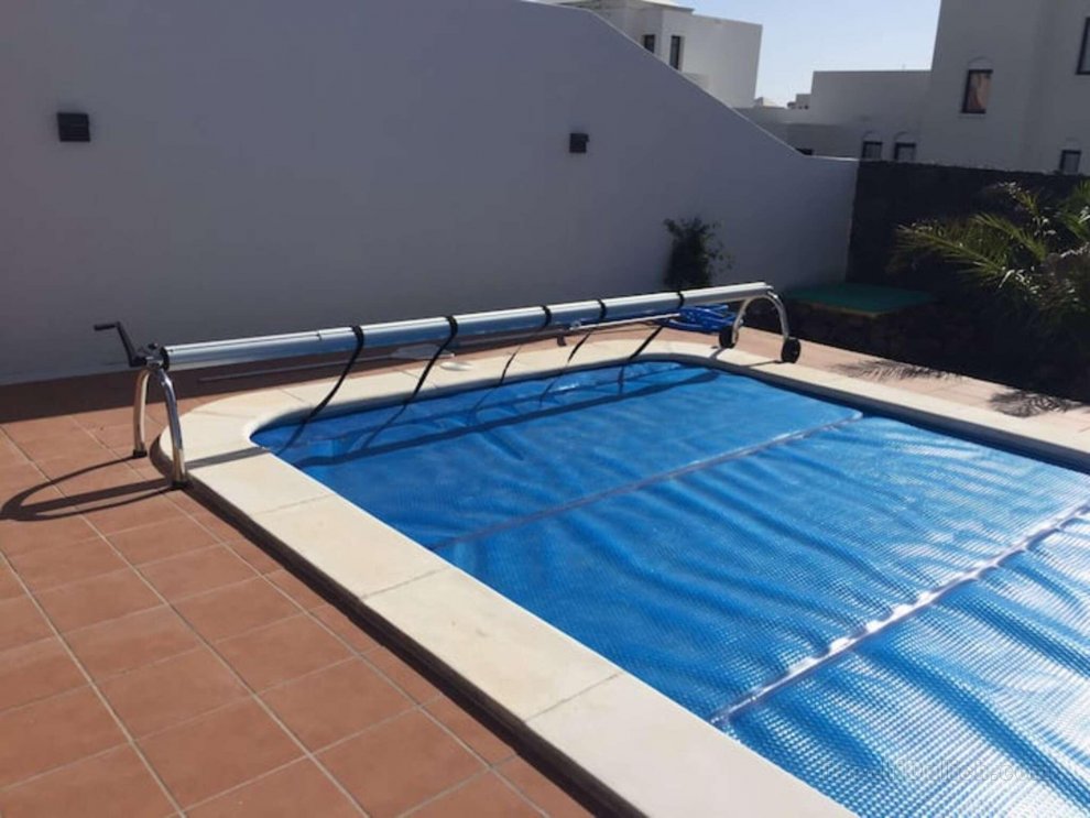 Villa con piscina privada climatizada y WiFi