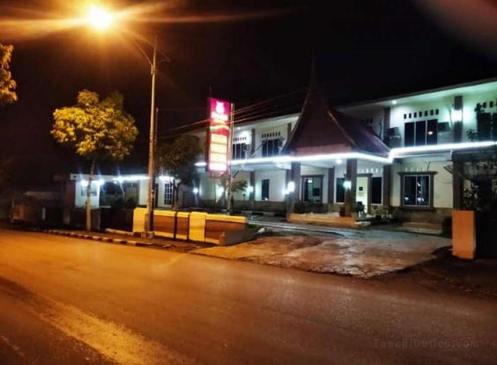 Khách sạn Caredek