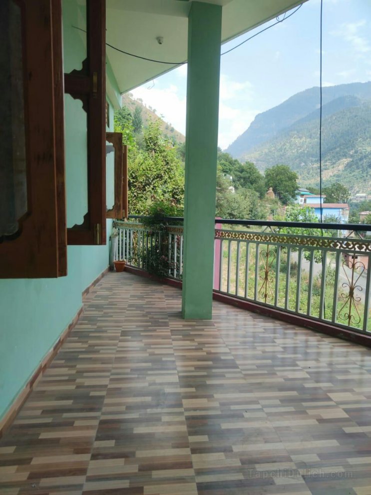 Tirthan valley home stay