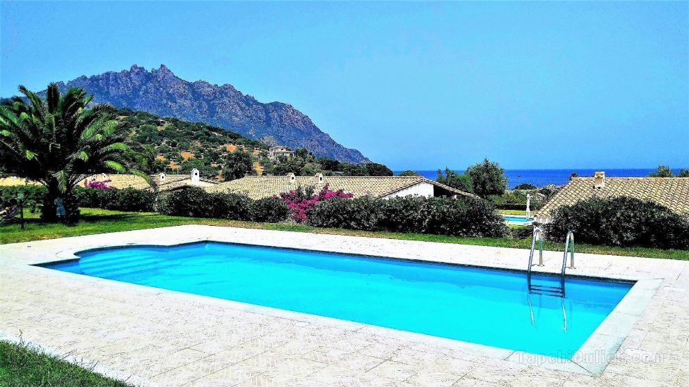 Villino panoramico sul mare con piscina privata.