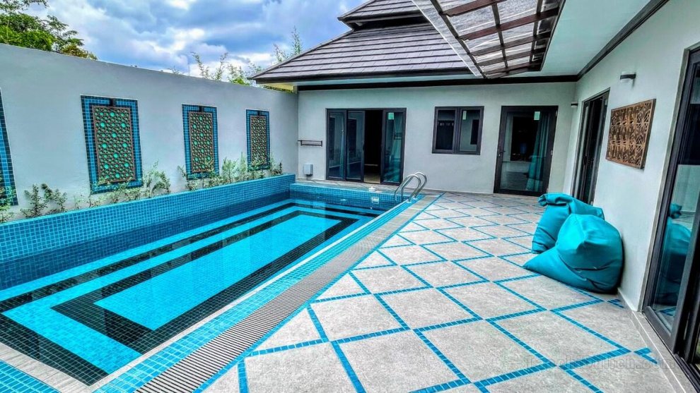 Villa Emerald: 3 Bedroom, Private Pool Near River
