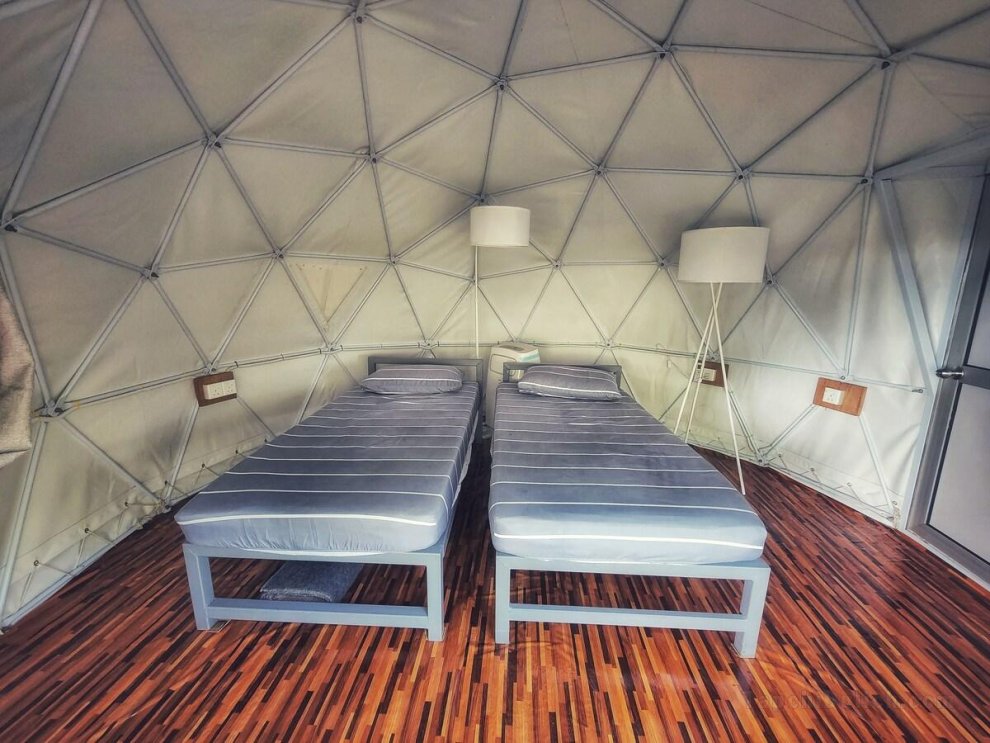 Beachfront Dome Tent for 2