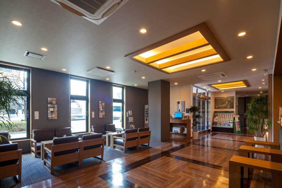 Khách sạn Route Inn Higashi Hiroshima Saijo Ekimae