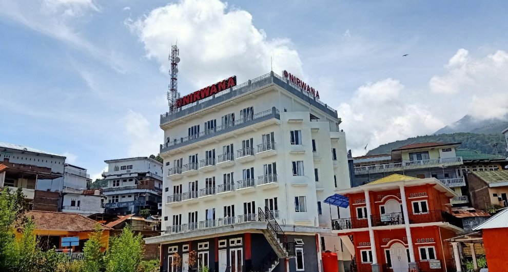 Khách sạn Nirwana Sarangan