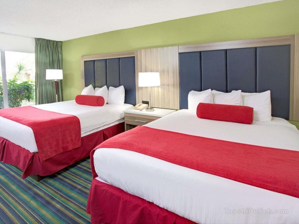 Ramada by Wyndham Fort Lauderdale Airport/Cruise Port