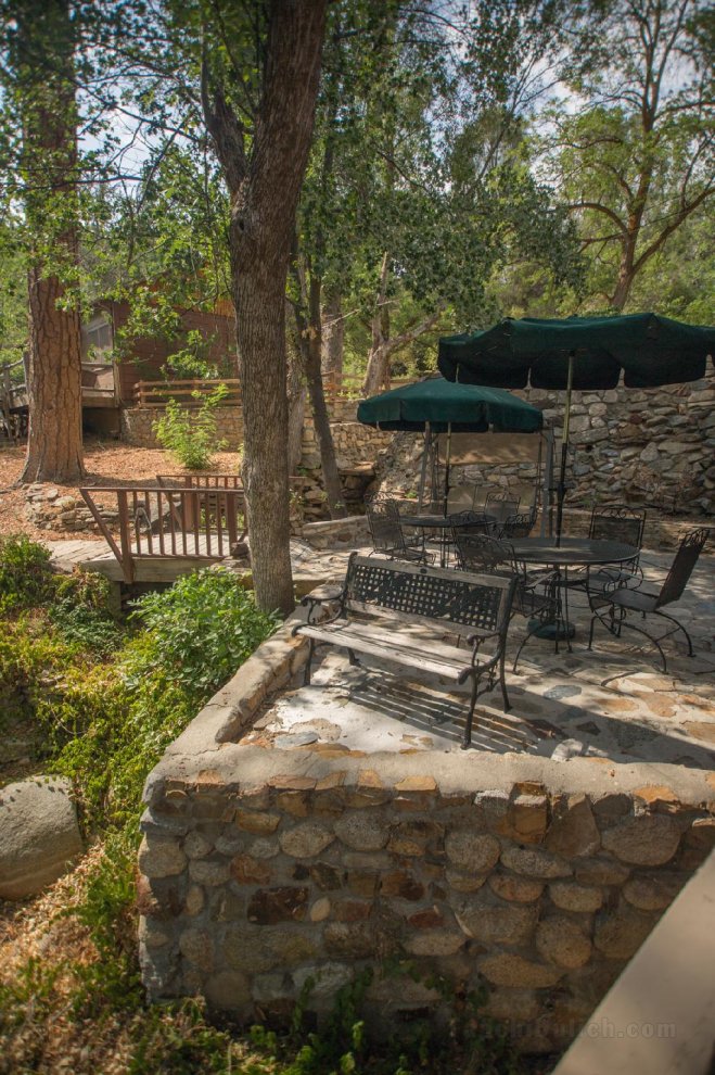 Quiet Mind Lodge, Retreat & Spa Sequoias