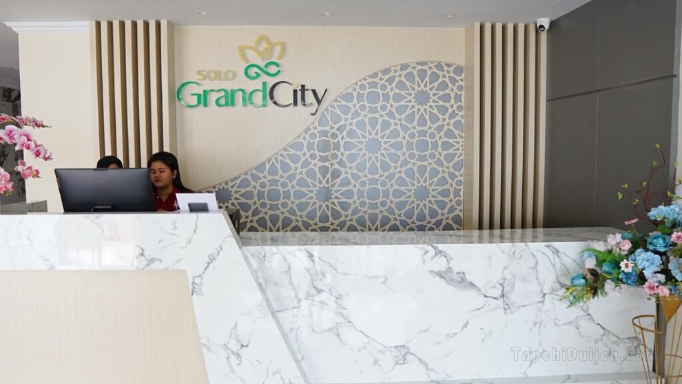 Khách sạn Solo Grand City